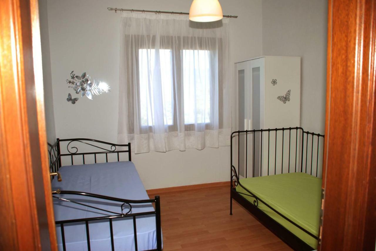 Villa Butterfly Nea Roda Esterno foto