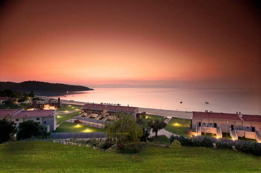 Villa Butterfly Nea Roda Esterno foto