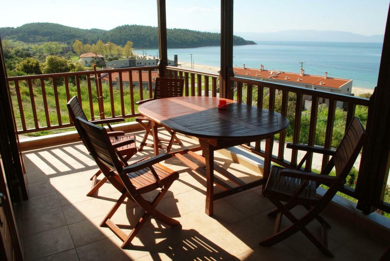 Villa Butterfly Nea Roda Esterno foto