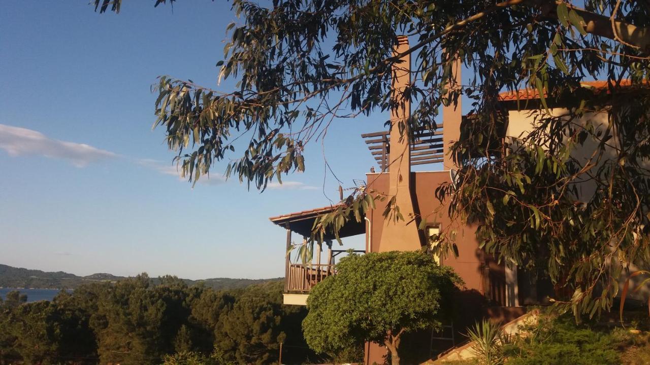 Villa Butterfly Nea Roda Esterno foto